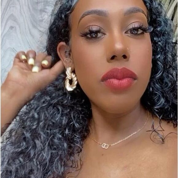 Mob Wife Vintage 90s Nostalgia Textured Chunky Gold Geometric Drop Earrings - Picture 7 of 7